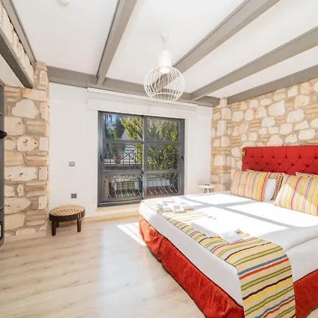 Апартаменти Peaceful Flat Near Hadrians Gate